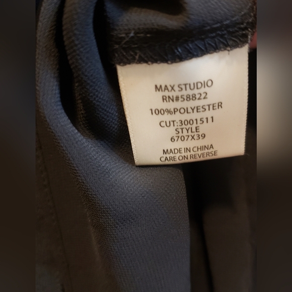 Max Studio NWT Large Black Cold Shoulder 3/4 Sleeve Top - Picture 4 of 6